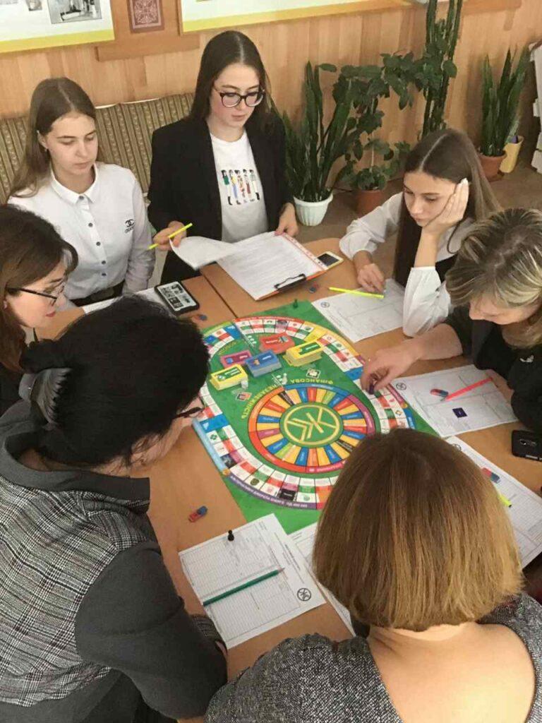 Семінар-меседж «Фінансова грамотність учнів» під гаслом «Ми змінюємо світ»