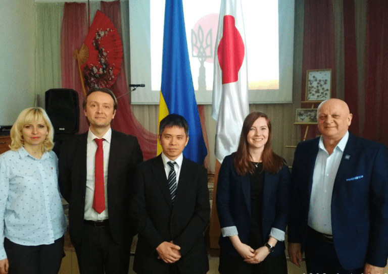 Хмельницьким школярам розповіли про культуру та традиції Японії