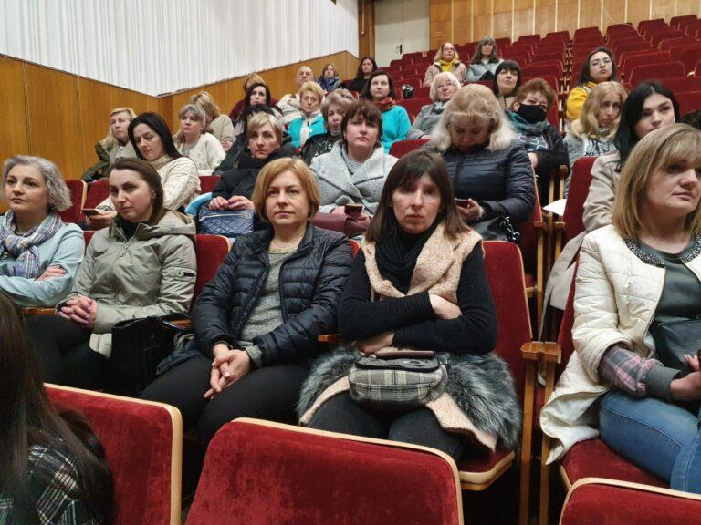 ПОНАД 600 ЛЮДЕЙ ПОБУВАЛИ НА СЕМІНАРІ, ЯКИЙ ПРОВІВ ПСИХОЛОГ ДМИТРО ВАКУЛЕНКО