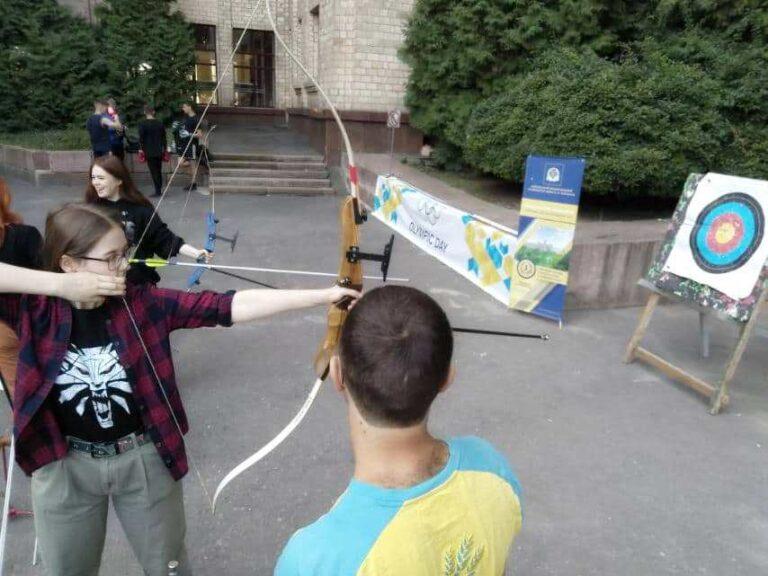 ПЕРШИЙ ГУРТОК ЗІ СТРІЛЬБИ З ЛУКА ВІДКРИЛИ В ХМЕЛЬНИЦЬКОМУ ПАЛАЦІ ТВОРЧОСТІ ДІТЕЙ ТА ЮНАЦТВА