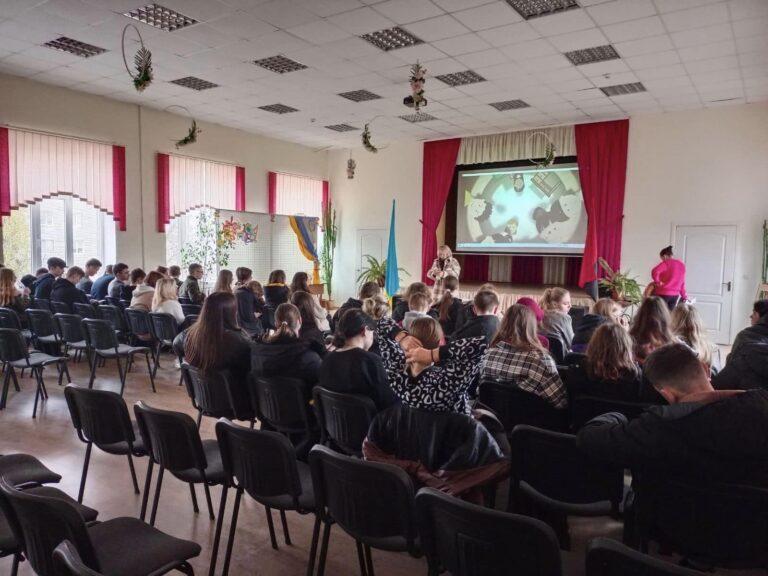 ЯК УНИКНУТИ БУЛІНГУ В УЧНІВСЬКОМУ СЕРЕДОВИЩІ