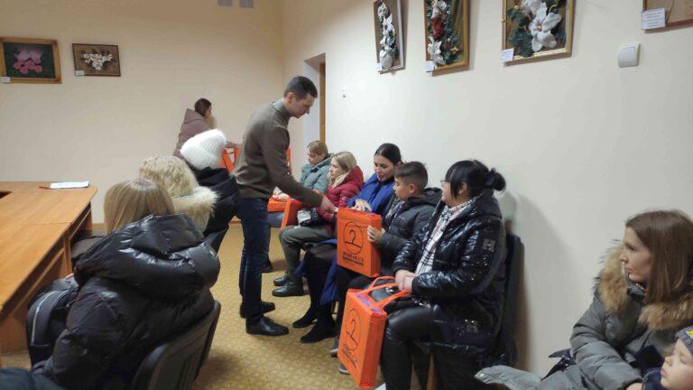 РОДИНАМ АРМІЙЦІВ ВРУЧИЛИ ГРОШОВІ СЕРТИФІКАТИ