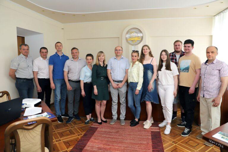 У ХМЕЛЬНИЦЬКОМУ ЗАПОЧАТКУВАЛИ ПРОЄКТ «СПОРТИВНИЙ ПОРАДНИК-ДОВІДНИК»