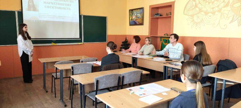 ЮНІ ХМЕЛЬНИЧАНИ РОЗПОЧАЛИ ШЛЯХ У НАУКУ