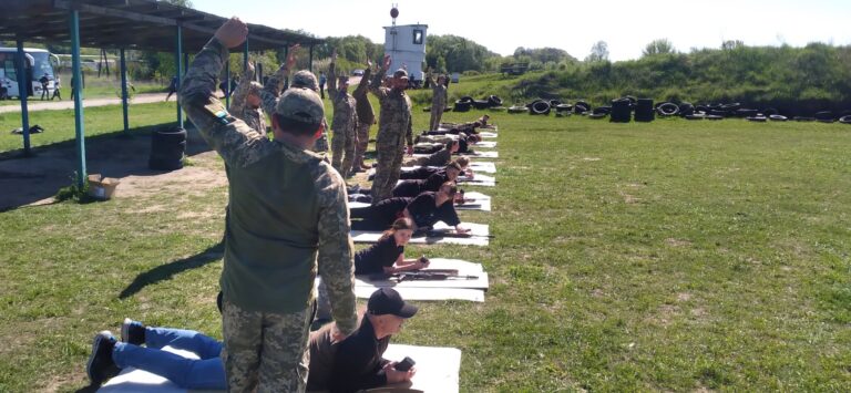 ОДИНАДЦЯТИКЛАСНИКИ ЗАВЕРШИЛИ ВИВЧЕННЯ ПРЕДМЕТА «ЗАХИСТ УКРАЇНИ» НА СТРІЛЬБИЩІ