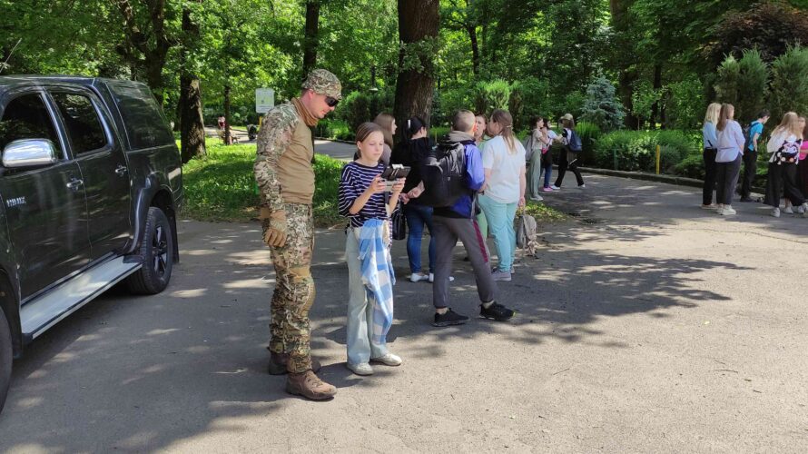 ДЕНЬ ГЕРОЇВ – СВЯТО МУЖНОСТІ ТА ПАТРІОТИЗМУ В ХМЕЛЬНИЦЬКОМУ