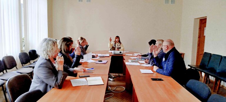 СТУДЕНТИ ГРОМАДИ, ЯКІ НАЛЕЖАТЬ ДО ПІЛЬГОВИХ КАТЕГОРІЙ, ОТРИМАЮТЬ МАТЕРІАЛЬНУ ДОПОМОГУ