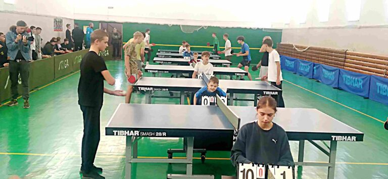 РОЗПОЧАЛИСЯ ЗМАГАННЯ З НАСТІЛЬНОГО ТЕНІСУ СЕРЕД ШКОЛЯРІВ ХМЕЛЬНИЦЬКОЇ ТЕРГРОМАДИ