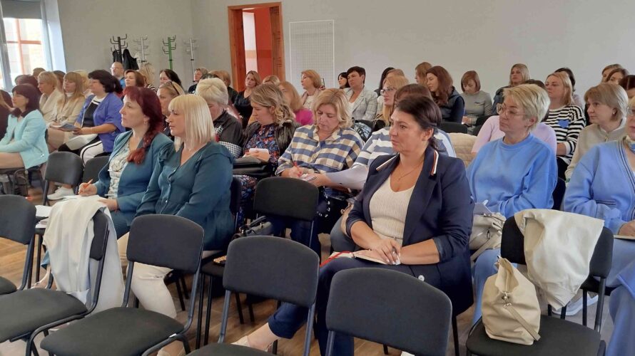 КЕРІВНИКИ ЗАКЛАДІВ ОСВІТИ ГРОМАДИ ОЗБРОЮЮТЬСЯ ПРОТИ КОНФЛІКТУ ІНТЕРЕСІВ