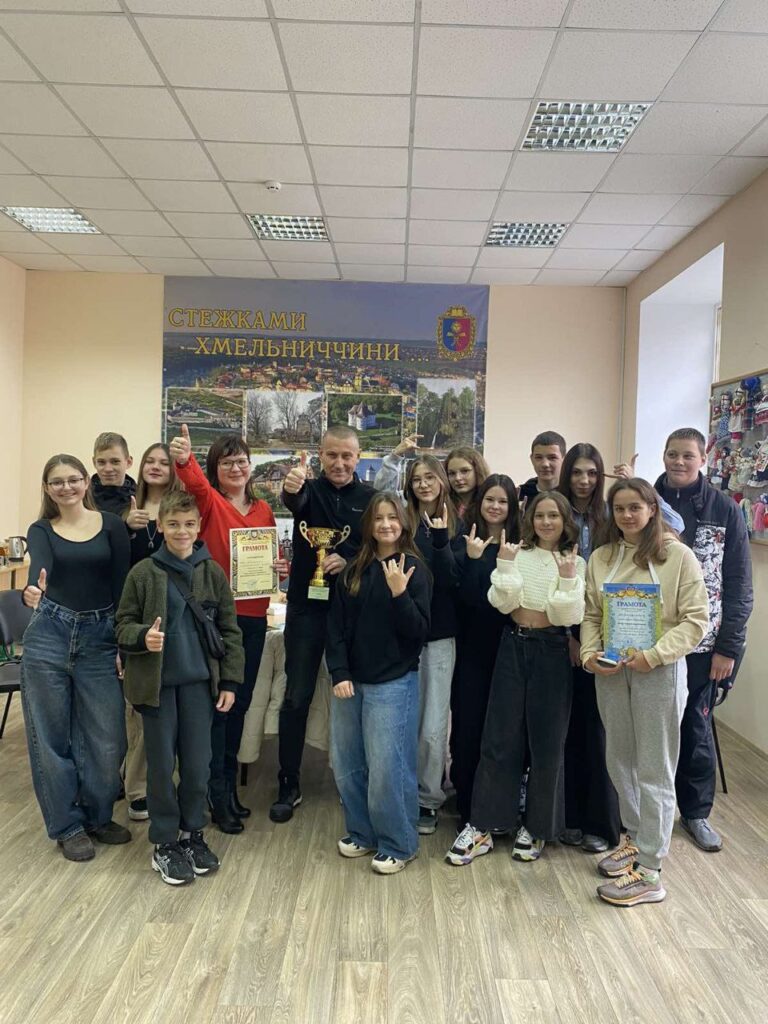 МАПА, КОМПАС І КОМАНДНИЙ ДУХ. ЮНІ ОРІЄНТУВАЛЬНИКИ ХМЕЛЬНИЦЬКОЇ ГРОМАДИ – ЧЕМПІОНИ!
