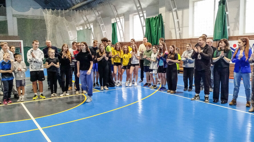 У ХМЕЛЬНИЦЬКОМУ ВИЗНАЧЕНО ПЕРЕМОЖЦІВ ШКІЛЬНОЇ ЛІГИ З НАСТІЛЬНОГО ТЕНІСУ