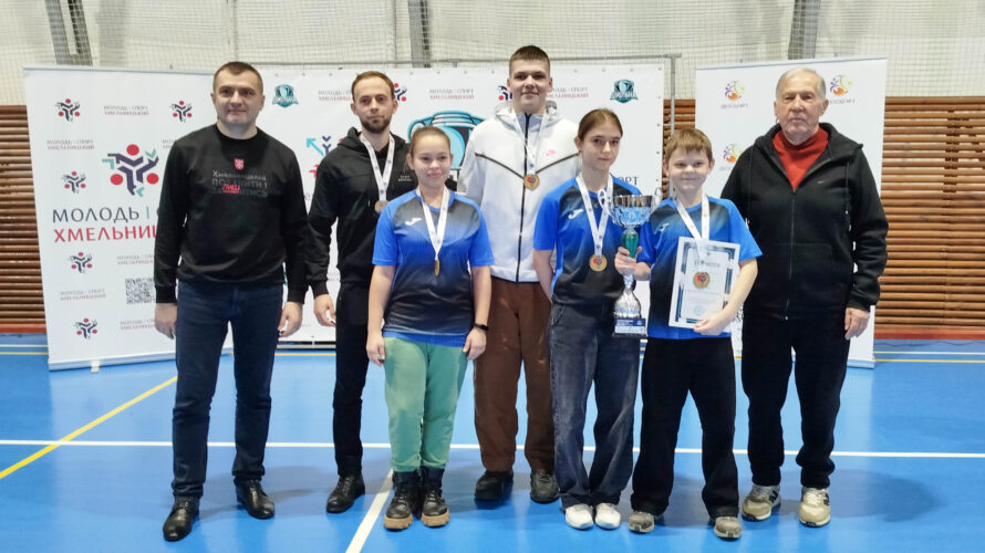 У ХМЕЛЬНИЦЬКОМУ ВИЗНАЧЕНО ПЕРЕМОЖЦІВ ШКІЛЬНОЇ ЛІГИ З НАСТІЛЬНОГО ТЕНІСУ