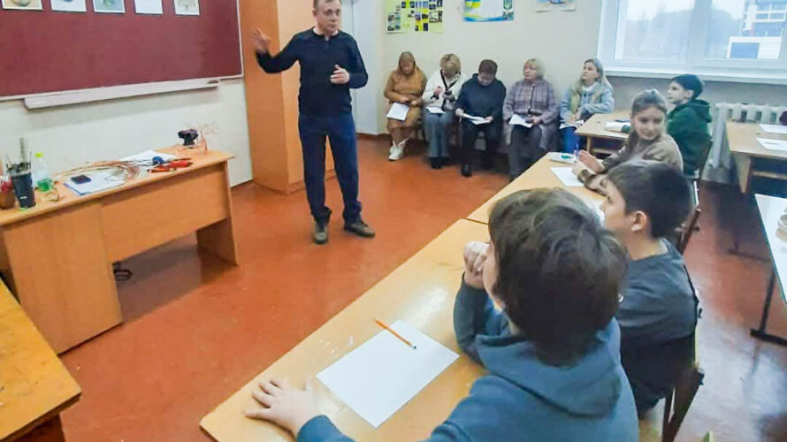 У ХМЕЛЬНИЦЬКОМУ ПРОХОДИТЬ МІСЯЧНИК ПЕДАГОГІЧНОЇ МАЙСТЕРНОСТІ «ДО ВЕРШИН ДОСКОНАЛОСТІ»