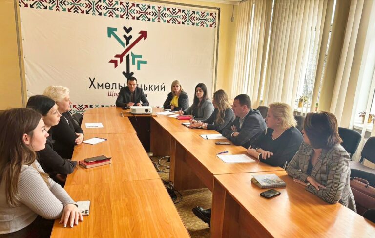 КРУГЛИЙ СТІЛ ДЛЯ МАЙБУТНЬОГО ОСВІТИ. ПРОЄКТ «КАР’ЄРНА ІНТЕГРАЦІЯ»