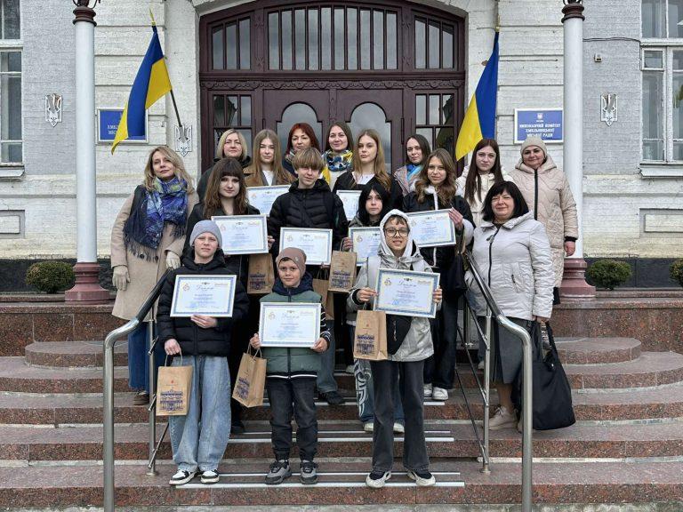 У ХМЕЛЬНИЦЬКІЙ ГРОМАДІ ВІДЗНАЧИЛИ ПЕРЕМОЖЦІВ КОНКУРСУ «ОХОРОНА ПРАЦІ ОЧИМА ДІТЕЙ»