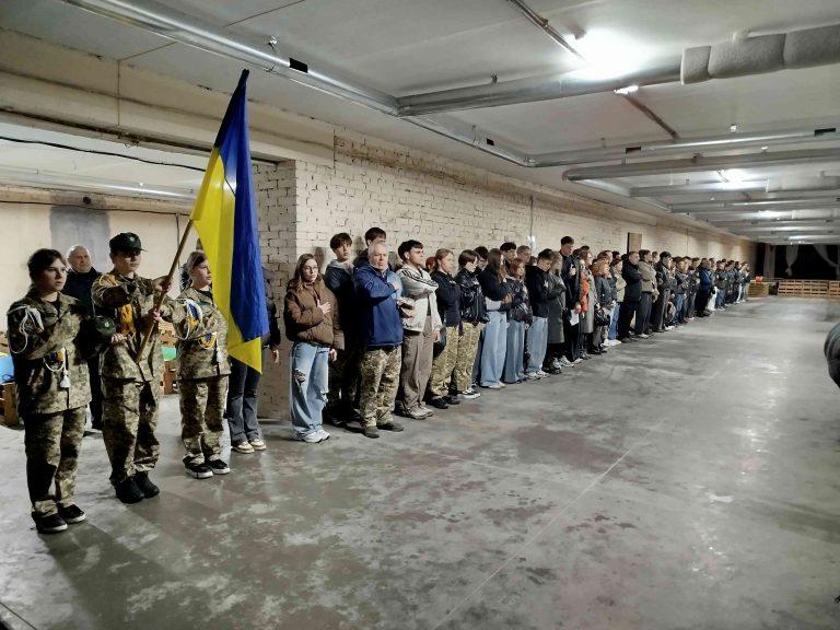 ХМЕЛЬНИЦЬКІ ВИПУСКНИКИ ВДОСКОНАЛЮЮТЬ НАВИЧКИ ЗАХИСТУ УКРАЇНИ НА ЗМАГАЛЬНИХ ЗБОРАХ